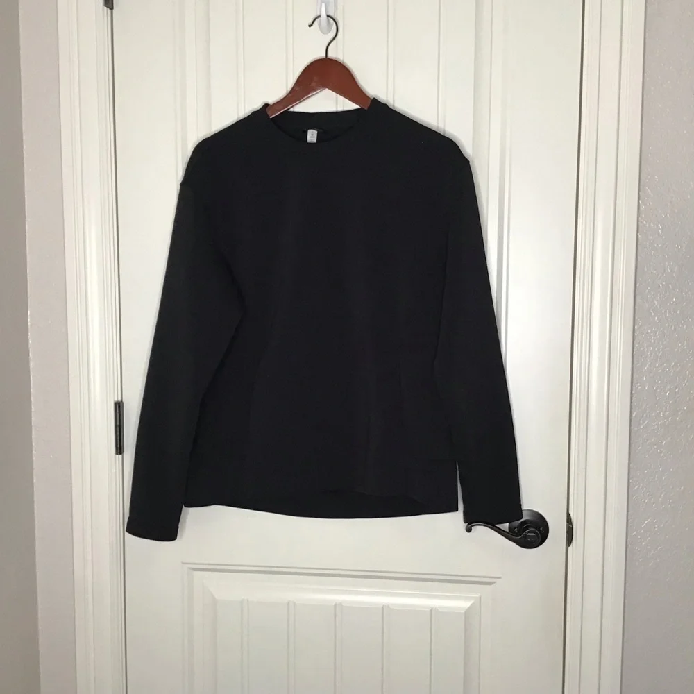 Lululemon Black Nylon Blend Crewneck Shirt Size 8.